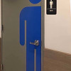 남자화장실 문입니다